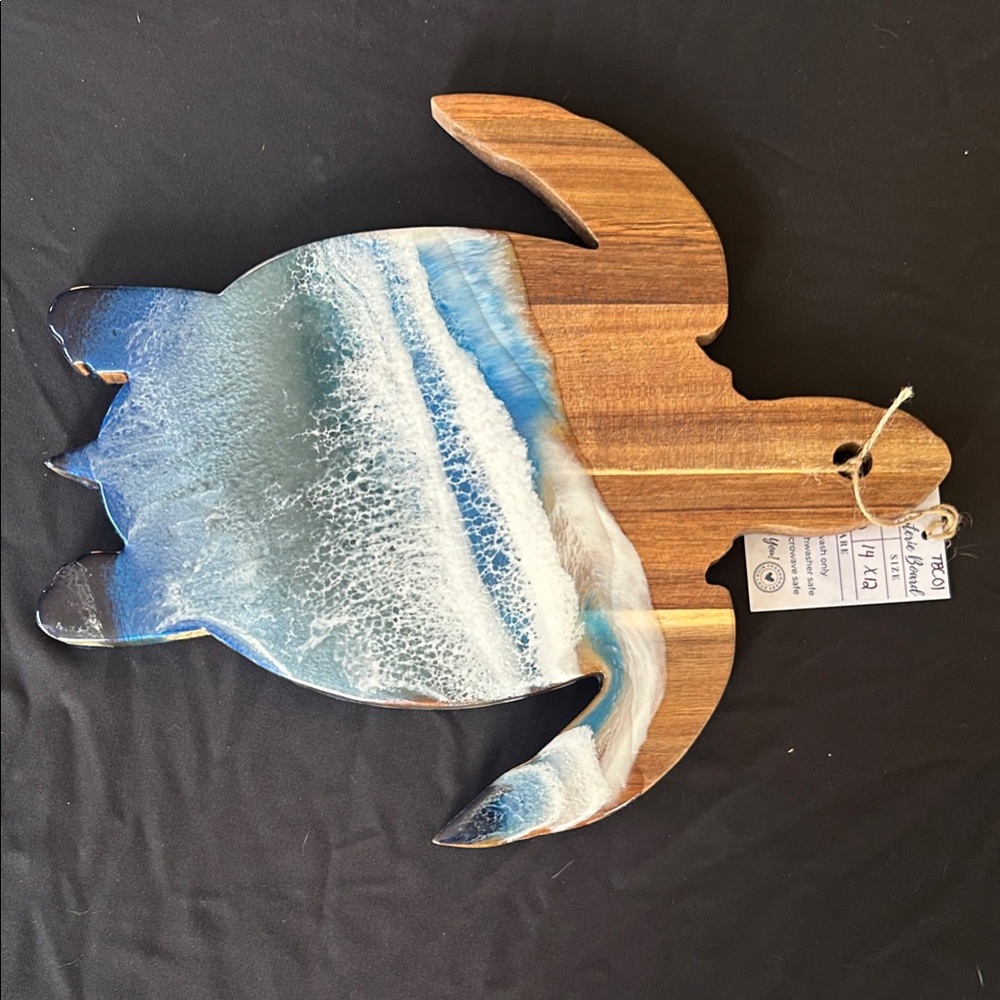 Wooden Turtle Cutting/charcuterie Board with Ocean Design 14“ x 12“